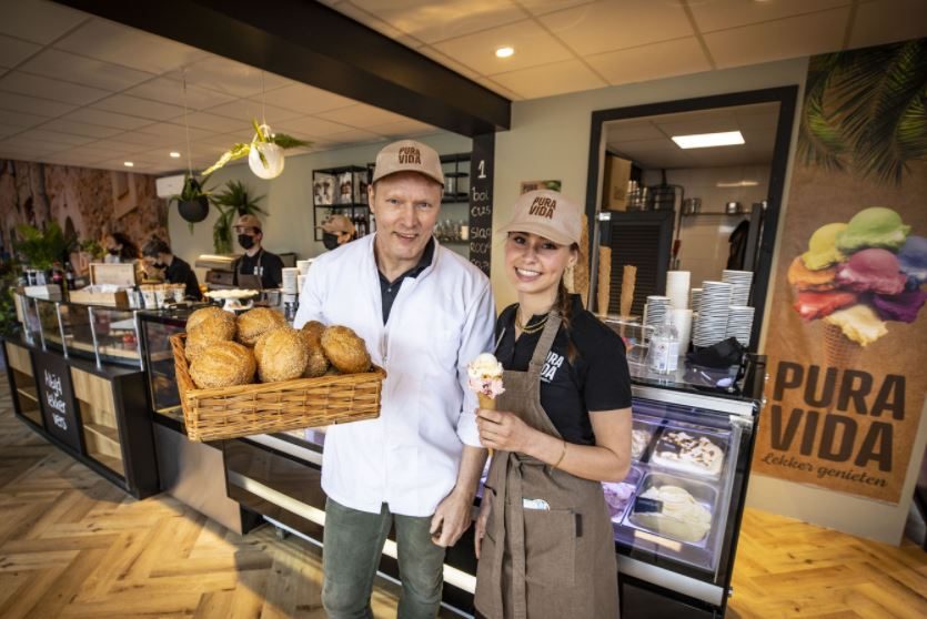 Lunchroom en ijssalon Pura Vida door Kleibakker Tubbergen geopend: stukje Méditerranée in Vasse