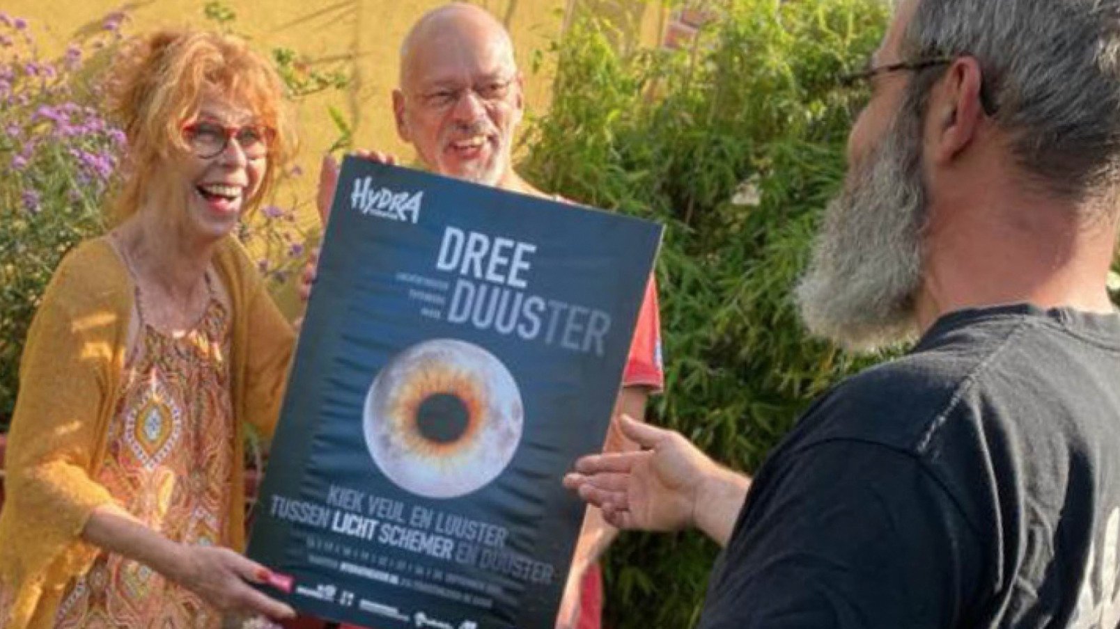 WORD DE 100STE VETTE VRIEND EN WIN TWEE VRIJKAARTEN VOOR DREEDUUSTER