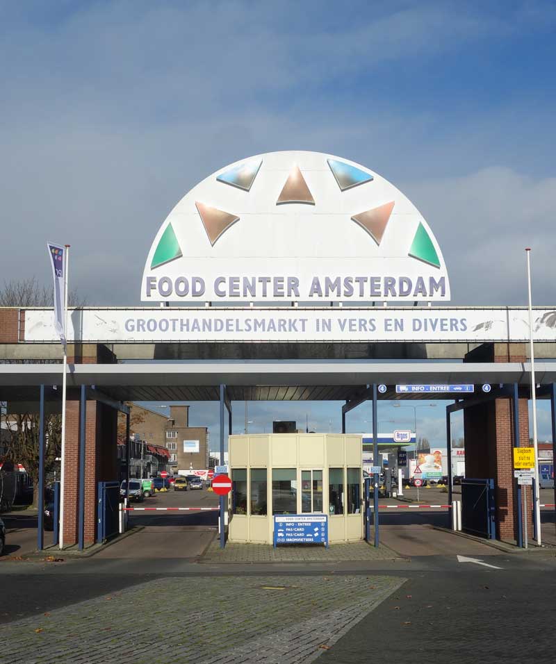 Besloten bijeenkomst: Wethouder Sofyan Mbarki op bezoek bij het Food Center Amsterdam