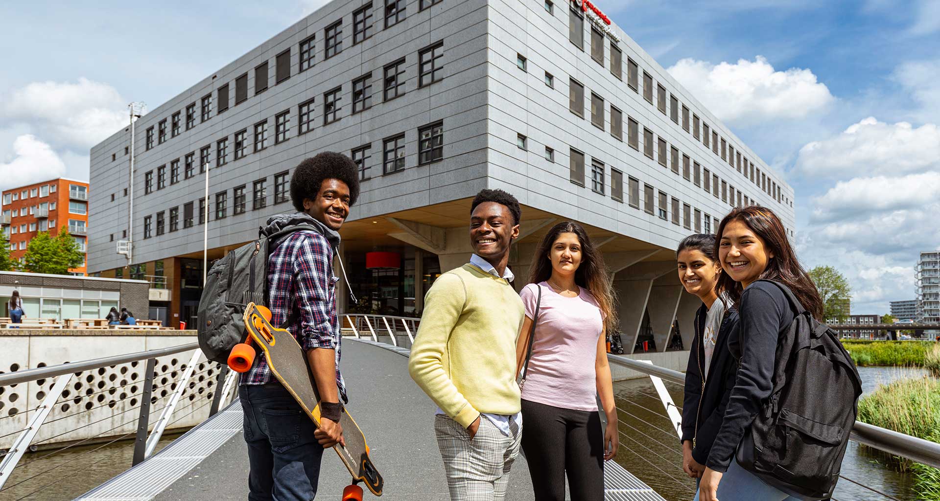 Groeiborrel op 8 april bij MBO College Zuidoost – Hoe bind en behoud je jong talent?