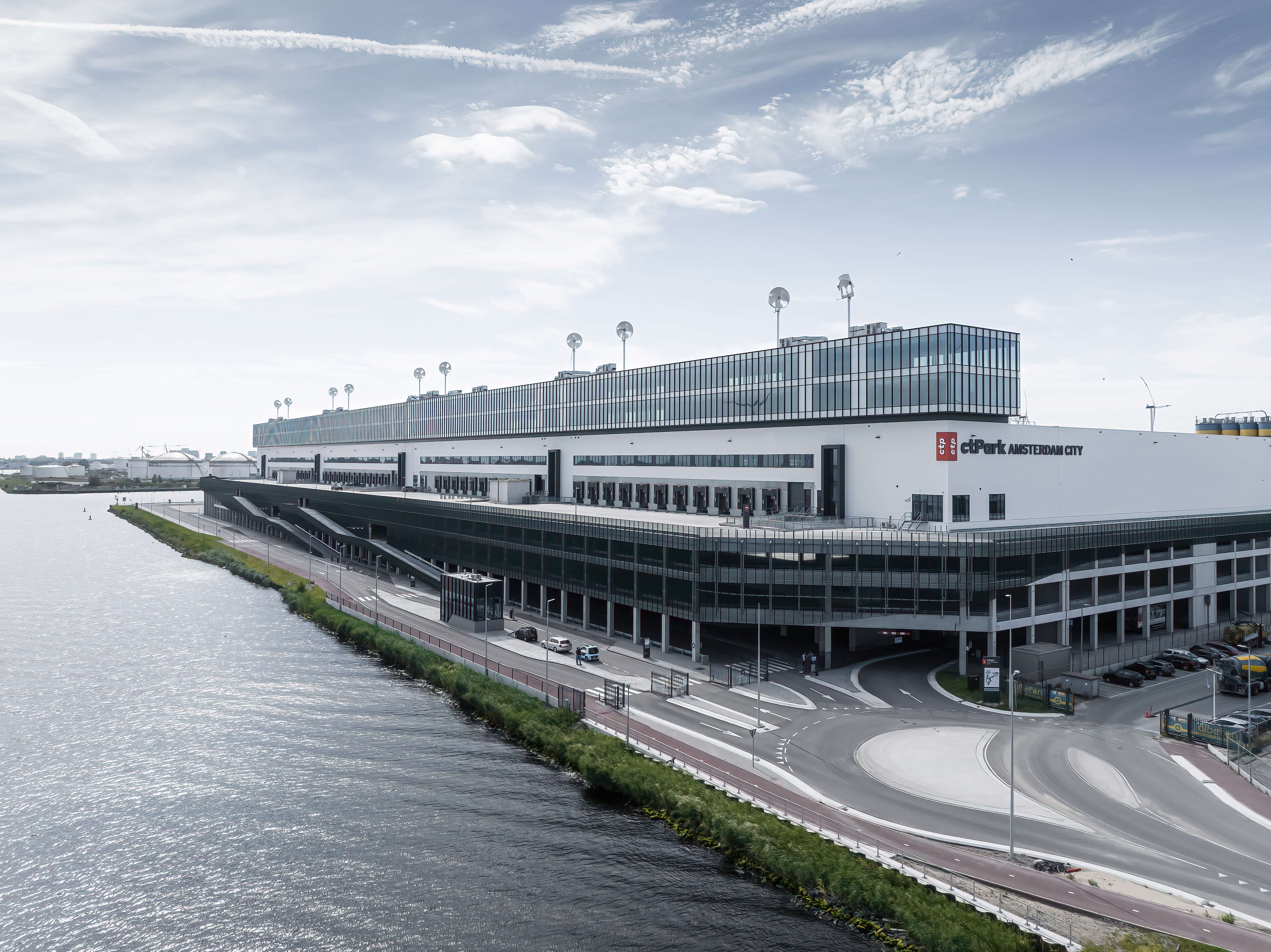 Uitnodiging voor dinsdag 8 juli 2025 Bijeenkomst 'Samen Vooruit: Politiek & Bedrijfsleven voor de Stad van Morgen'