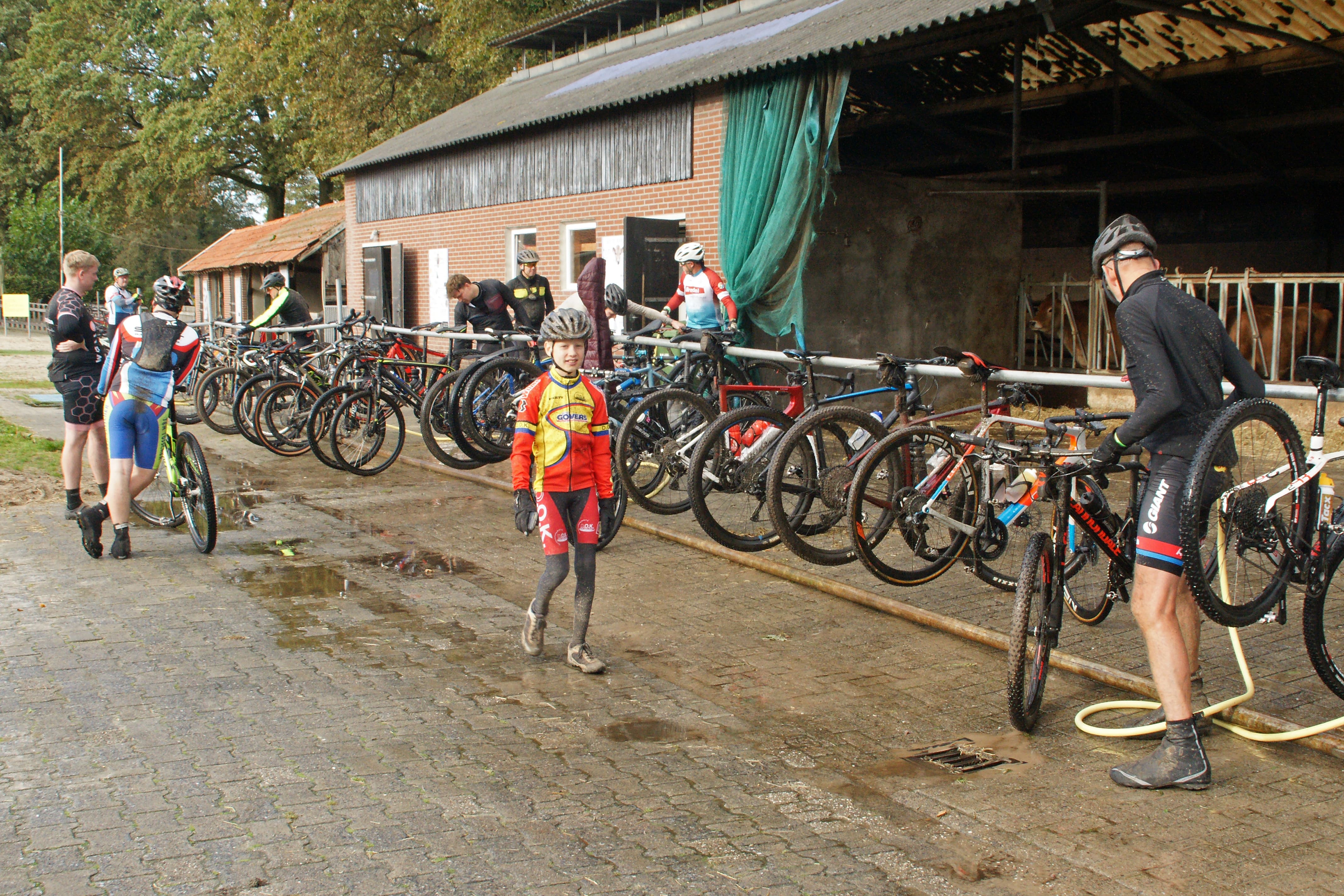 Jong en oud genieten van Welkoop FietZ Classic 2023